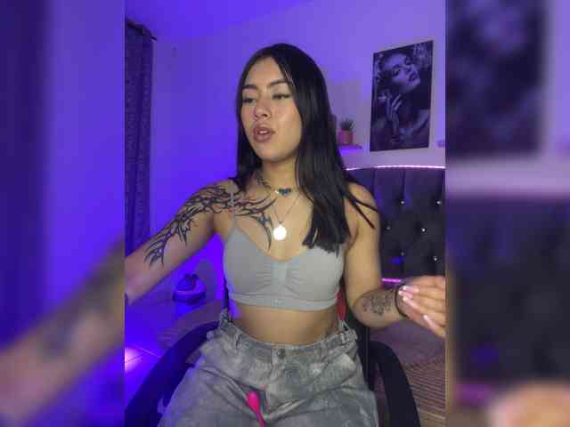 Emily22x webcam