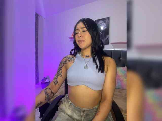 Emily22x webcam