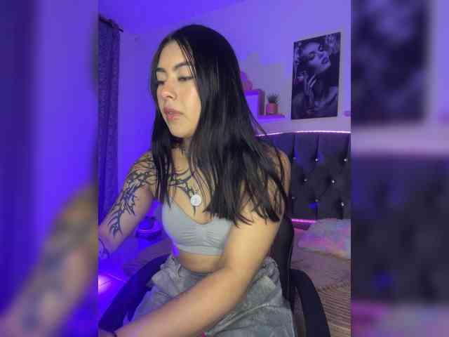 Emily22x webcam
