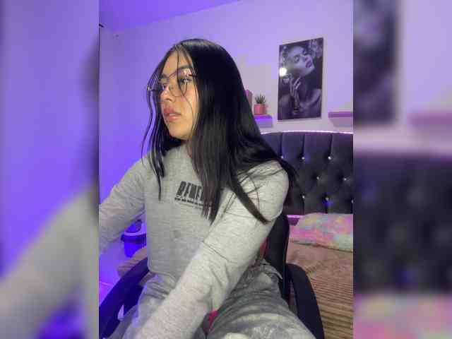 Emily22x webcam