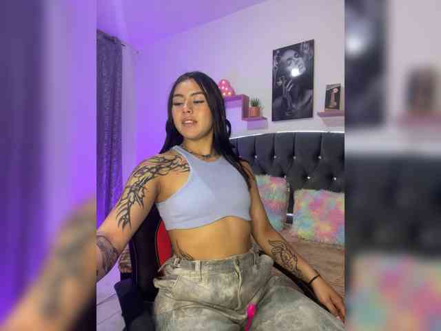 Emily22x webcam