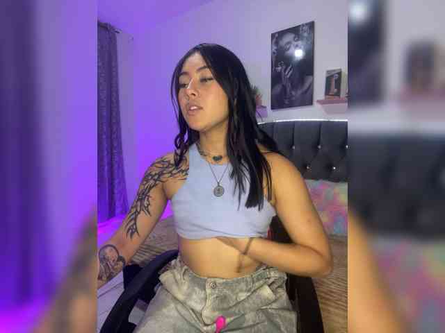 Emily22x webcam