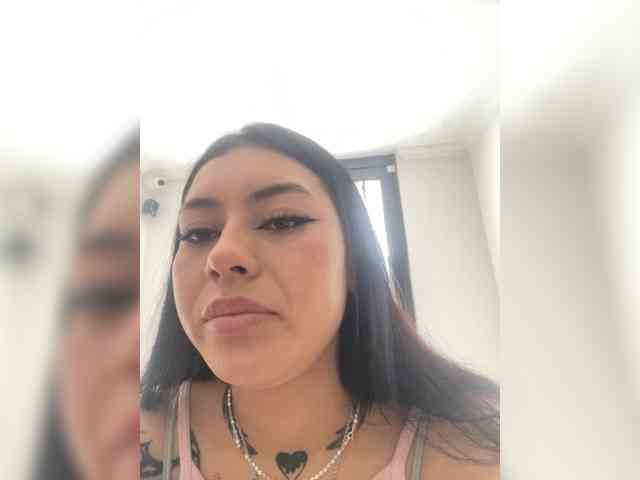 Emily22x webcam