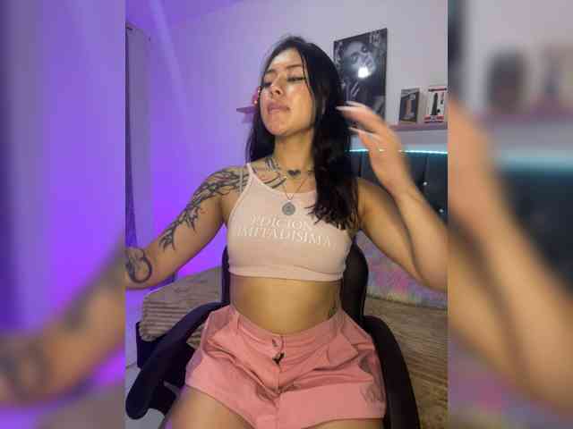 Emily22x webcam