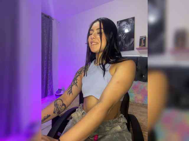 Emily22x webcam