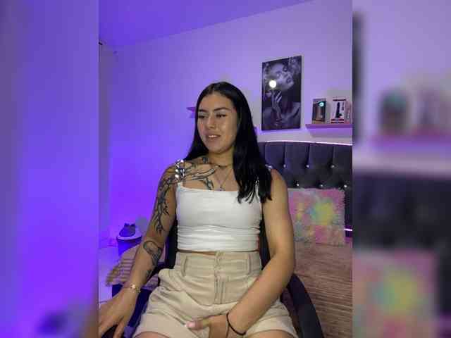 Emily22x webcam