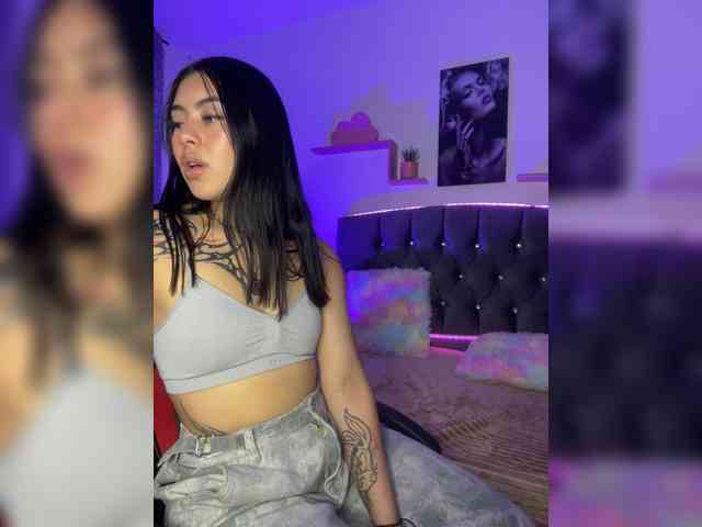 Emily22x webcam