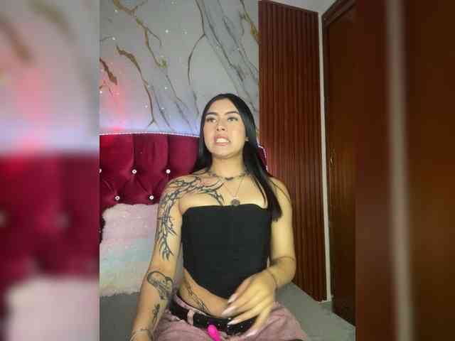 Emily22x webcam