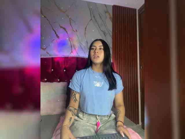 Emily22x webcam