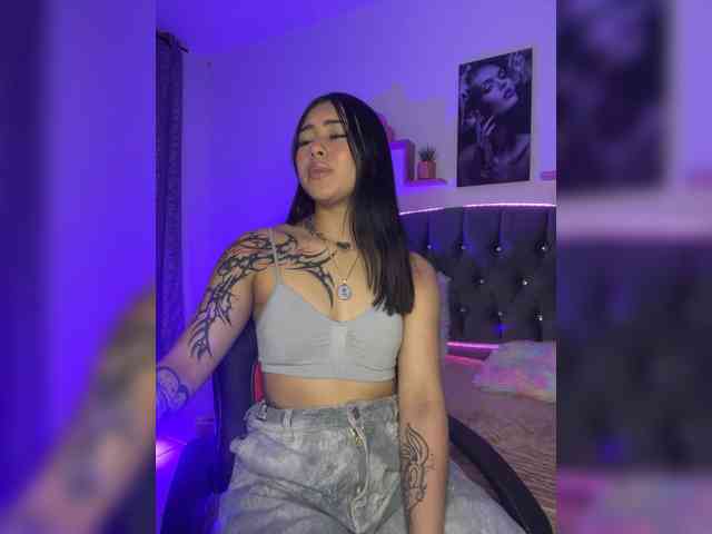 Emily22x webcam