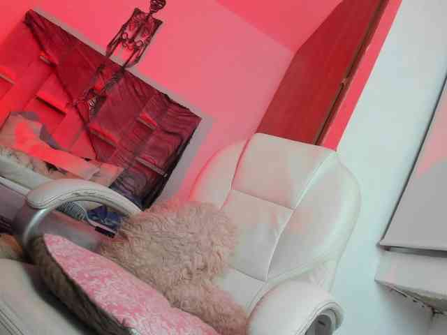 emmabrown10 Live Webcam on BongaCams