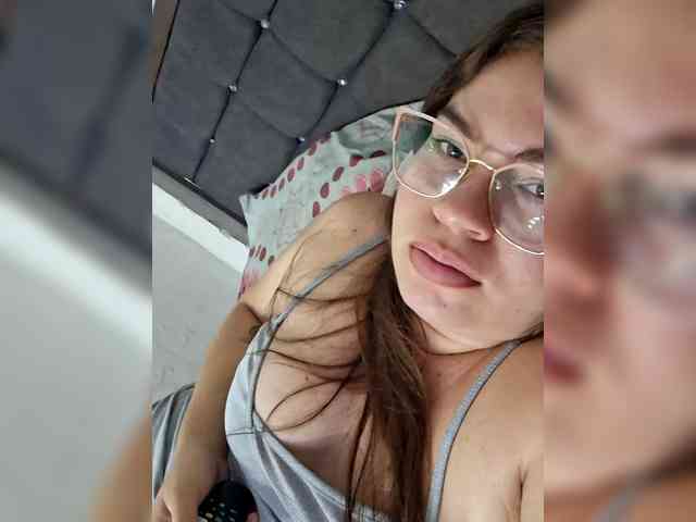 katyandxxx-1 webcam