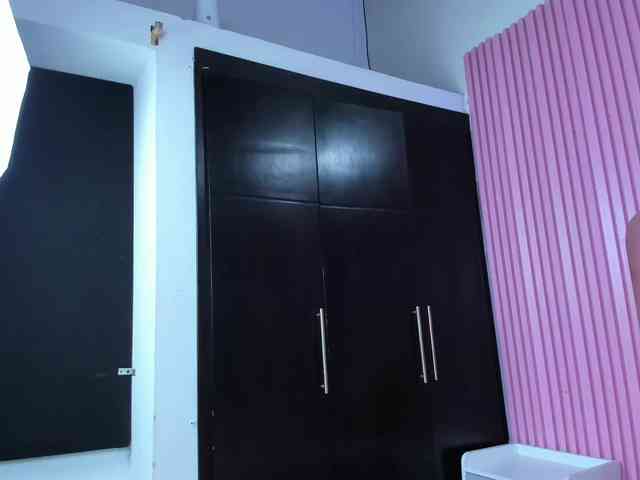 PerlaaRouse webcam