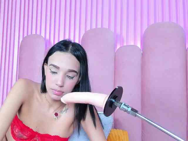 PerlaaRouse webcam
