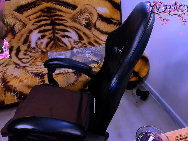 SabrinaO's BongaCams show and profile