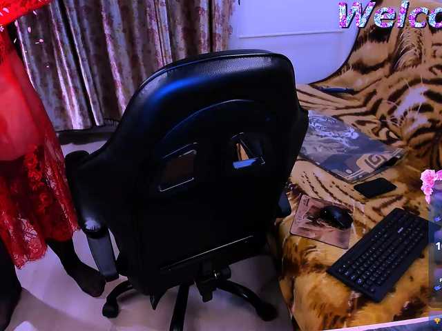 SabrinaO's BongaCams show and profile