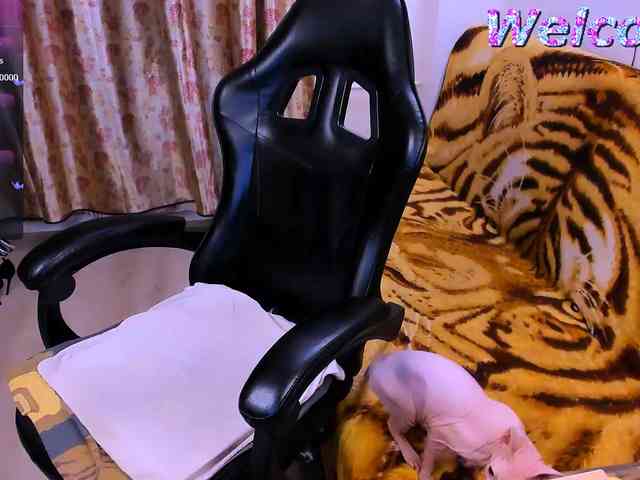 SabrinaO webcam