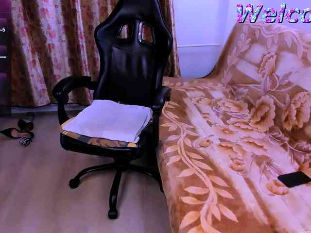 SabrinaO webcam