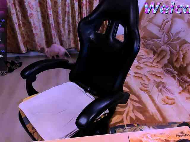 SabrinaO webcam