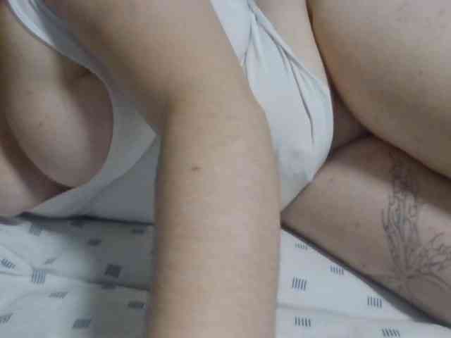 Ellainaa webcam