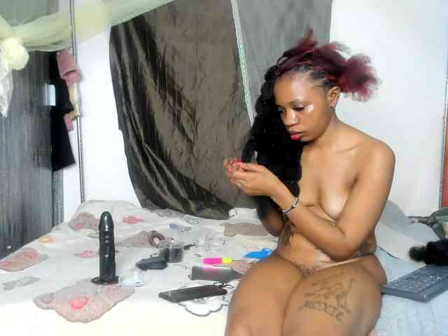 Foxy-Roxy webcam