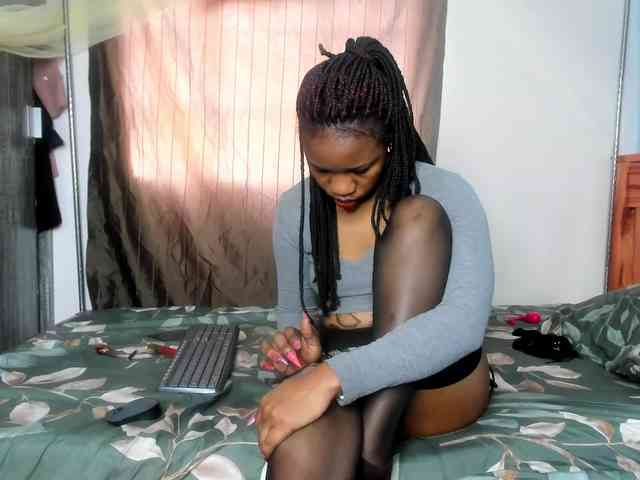 Foxy-Roxy webcam