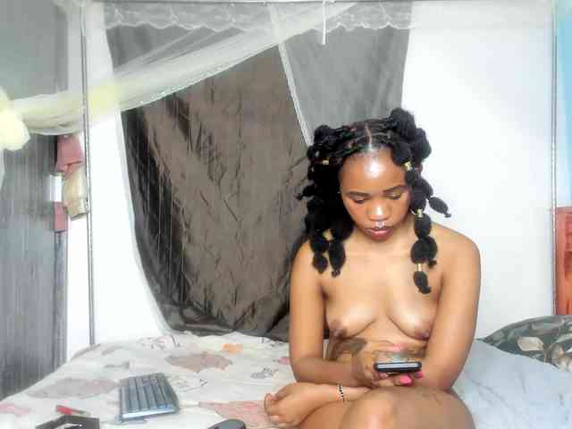 Foxy-Roxy webcam