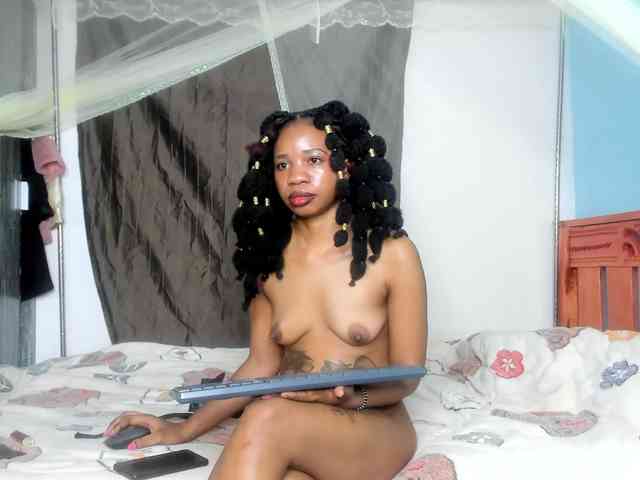 Foxy-Roxy webcam