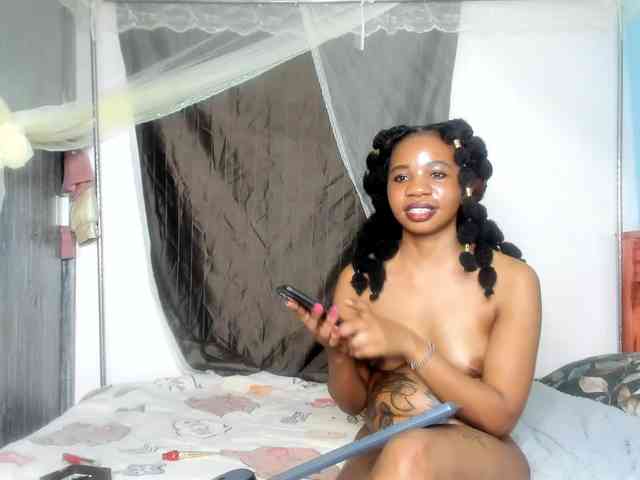 Foxy-Roxy webcam