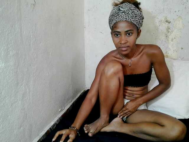 DonnelaQuin's BongaCams show and profile