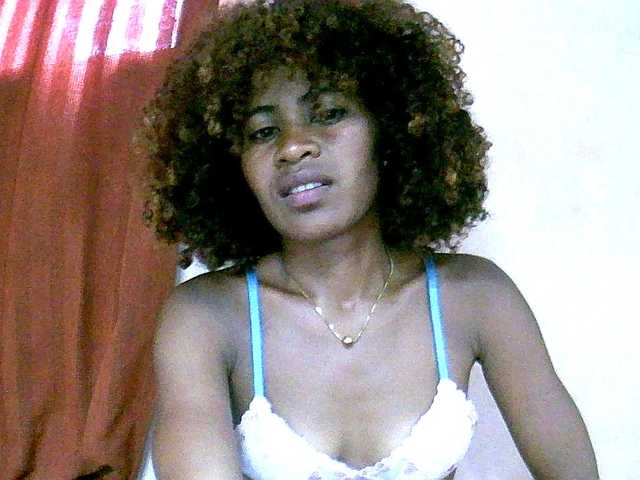 DonnelaQuin's BongaCams show and profile