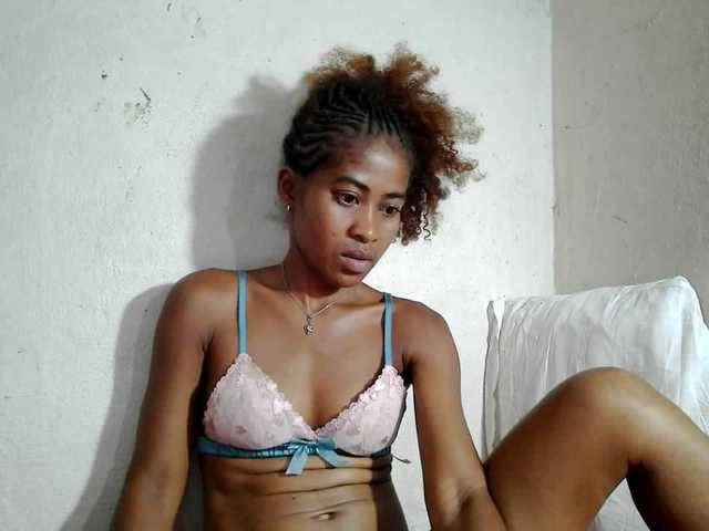 DonnelaQuin's BongaCams show and profile