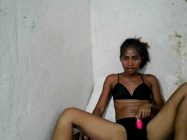 DonnelaQuin's BongaCams show and profile