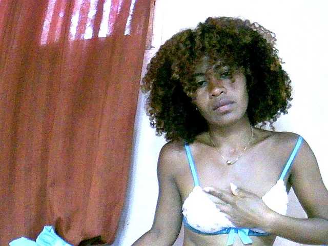 DonnelaQuin's BongaCams show and profile