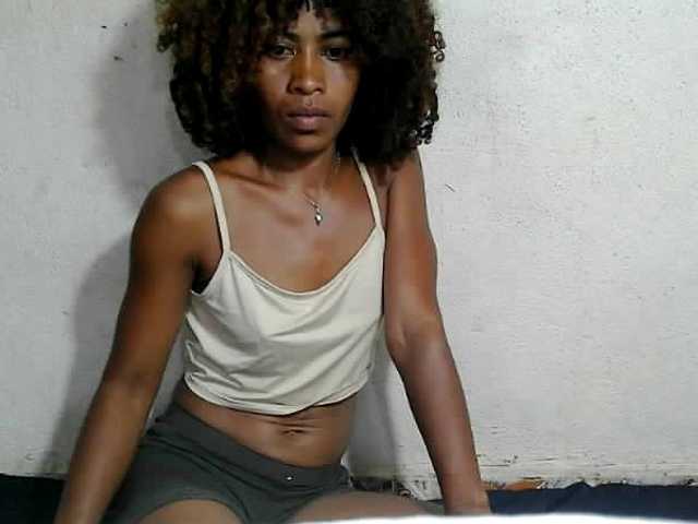 DonnelaQuin's BongaCams show and profile