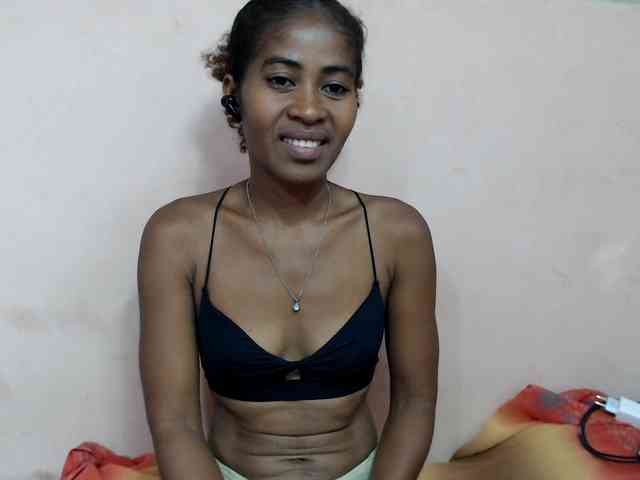 DonnelaQuin webcam