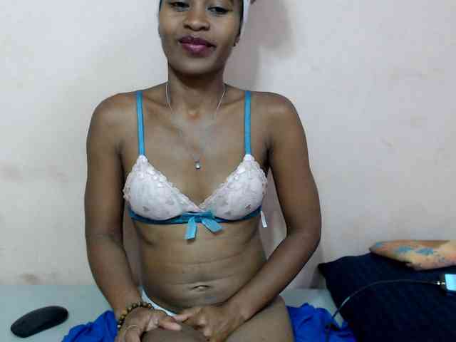 DonnelaQuin webcam