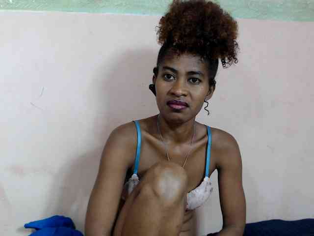DonnelaQuin webcam