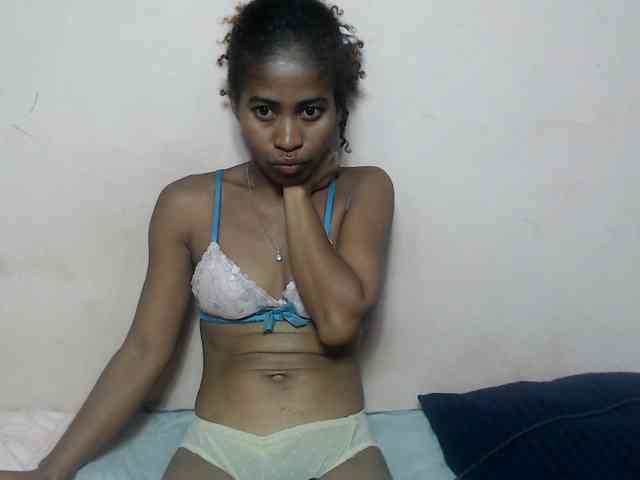 DonnelaQuin webcam