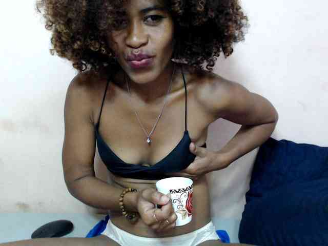 DonnelaQuin webcam