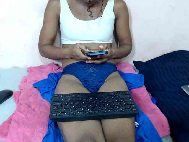DonnelaQuin webcam