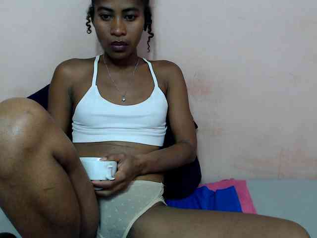 DonnelaQuin webcam