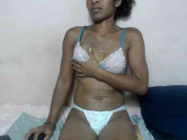 DonnelaQuin webcam