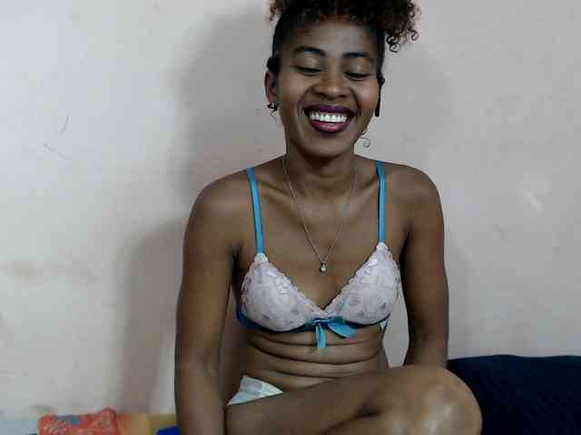 DonnelaQuin webcam