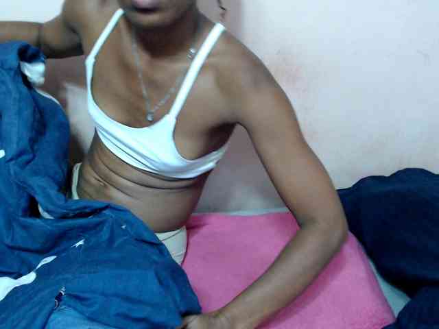 DonnelaQuin webcam