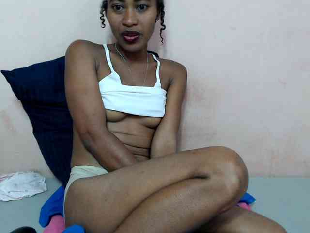 DonnelaQuin webcam