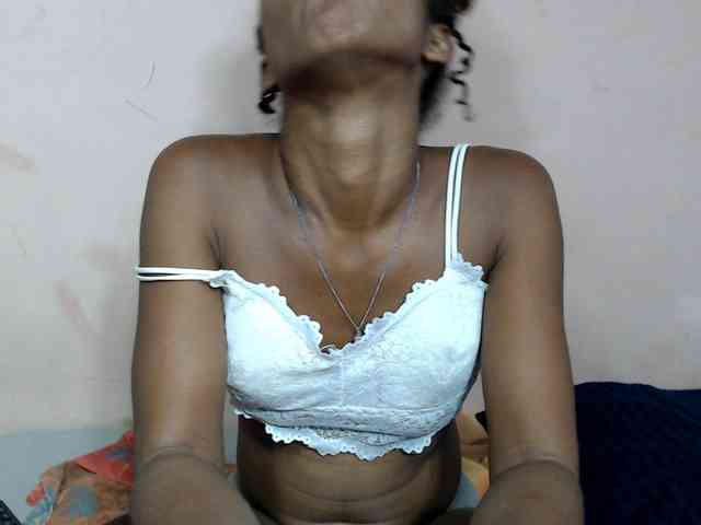 DonnelaQuin webcam