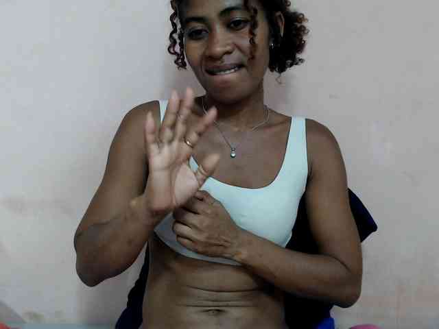 DonnelaQuin webcam