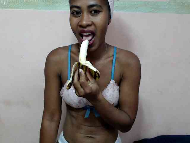 DonnelaQuin webcam