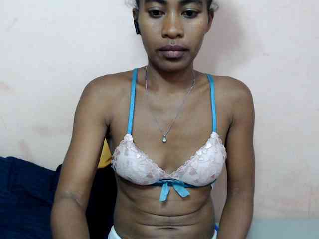 DonnelaQuin webcam